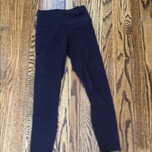 Lululemon wunder under black leggings size 4